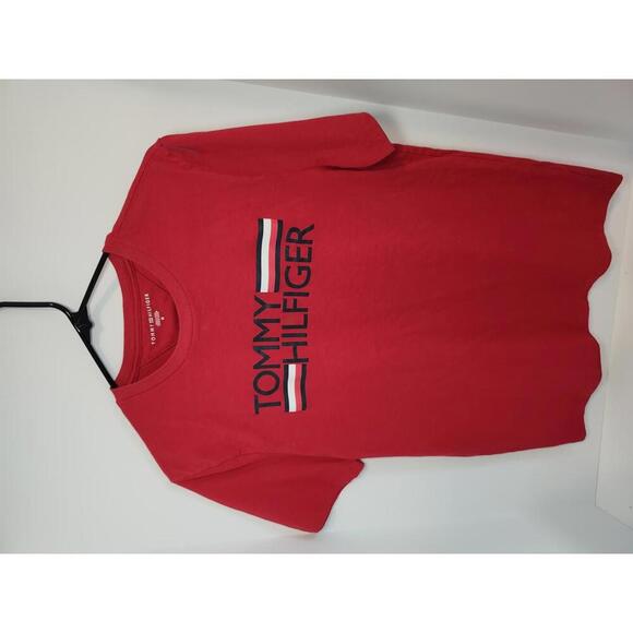 Tommy Hilfiger Men's Red T-Shirt - Size Medium - Picture 1 of 4